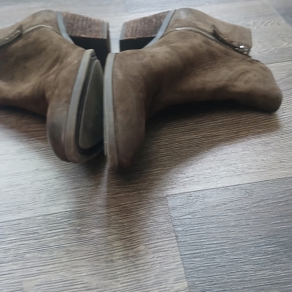 Frye Judith Zip Brown Leather Ankle Booties Size 9.5 M - Picture 10 of 12